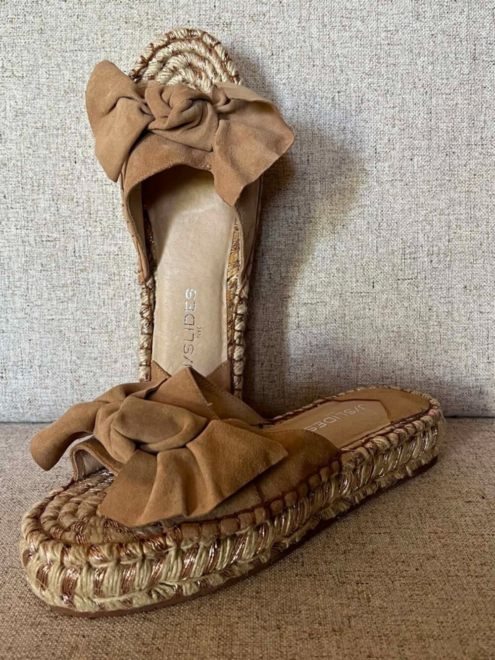 NWOT J/Slides Ritzy Suede Bow Espadrille Slide Sandals Size 8.5
